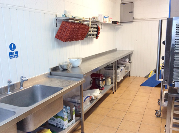 commercial_kitchen_to_rent,_nw10_london_ideal_for_baker_01